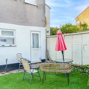 Modern 2 Bed Close To Westfield Stratford Mall With Garden Apartment London